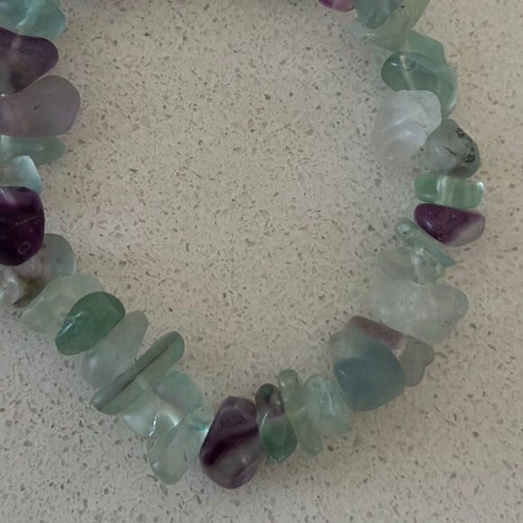 Fluorite Chip Bead Stone Bracelet - Picture 4 of 5